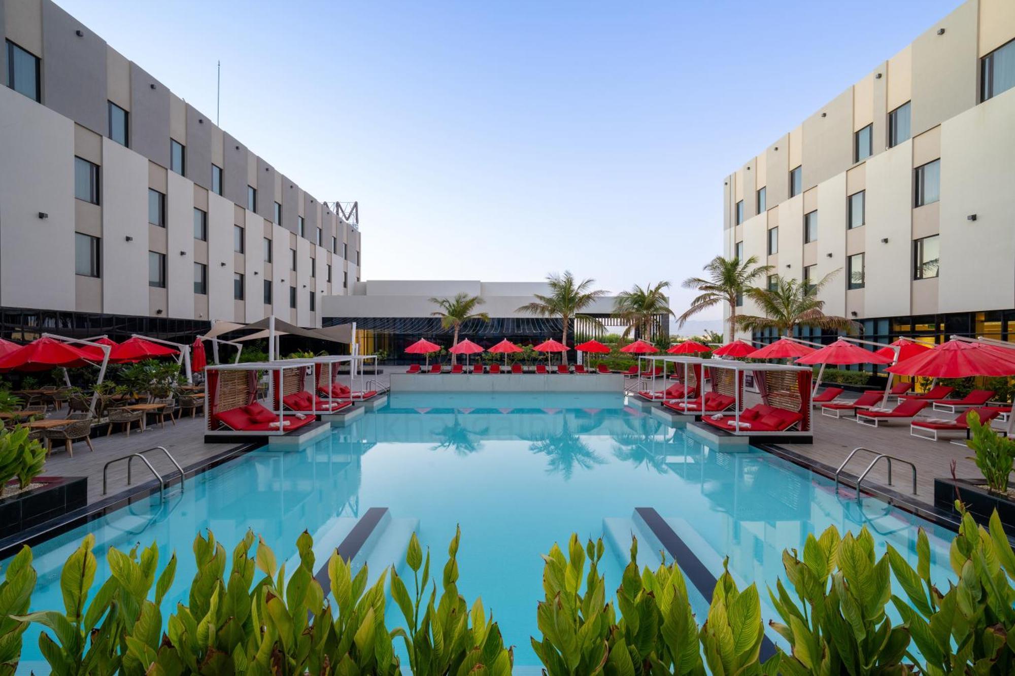 Avani Muscat Hotel Buitenkant foto